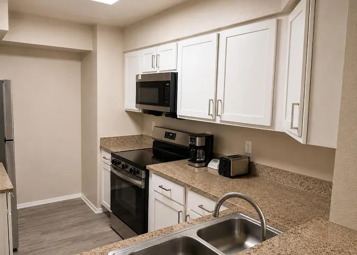 Getaway 2br 2ba Pool Gym King Bed *