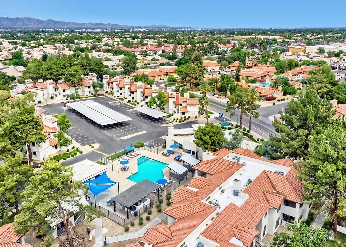 Getaway 2br 2ba Pool Gym King Bed Apartment Chandler